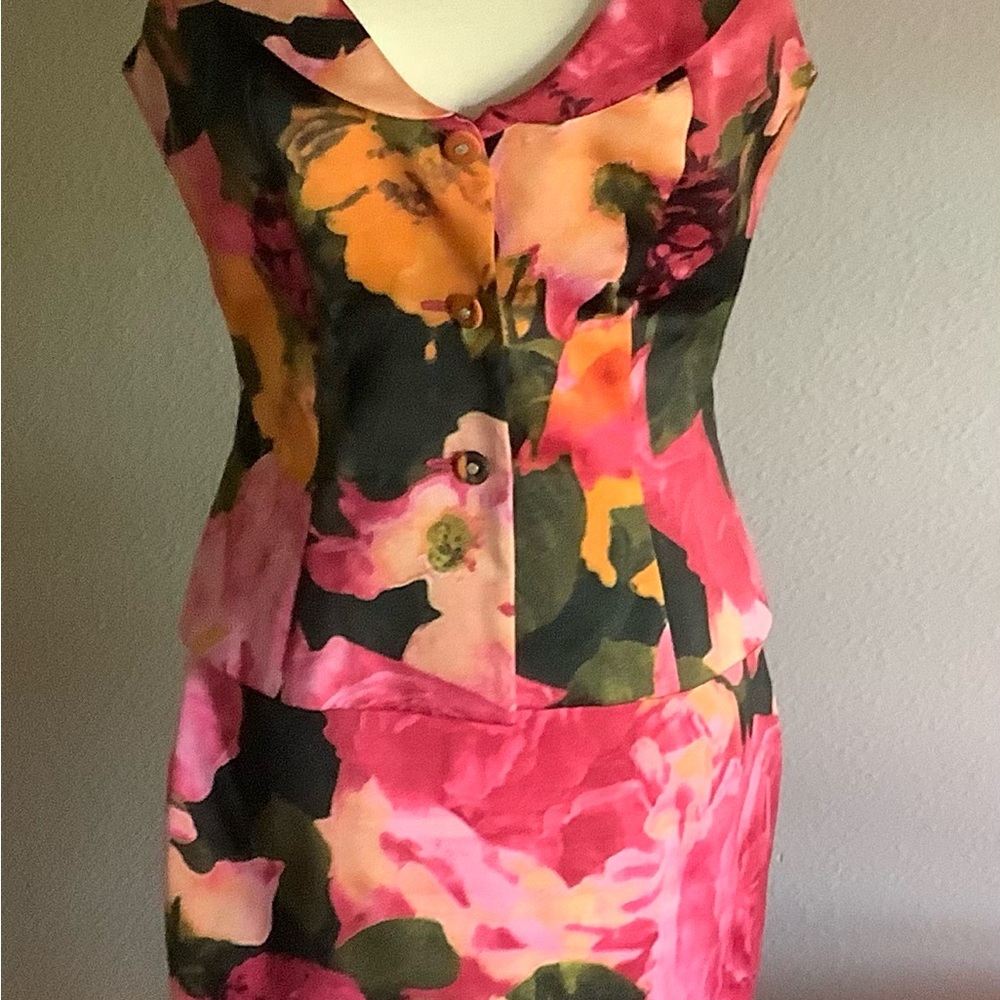 Versace Classic V2  Skirt Suit 2 piece set Size 42 EU/ 6 US